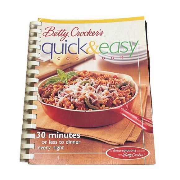 Betty Crocker's Quick & Easy Cookbook: 30 Minutes or Less to Dinner Every Night - Picture 1 of 4